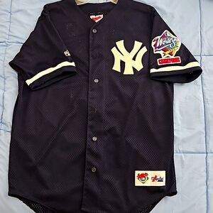 Mens Derek Jeter 1998 world series jersey